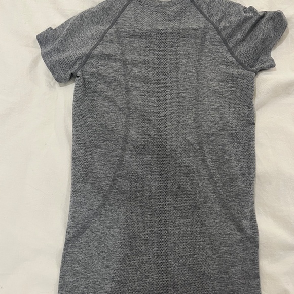 Lululemon swiftly tech in slate - Picture 2 of 3